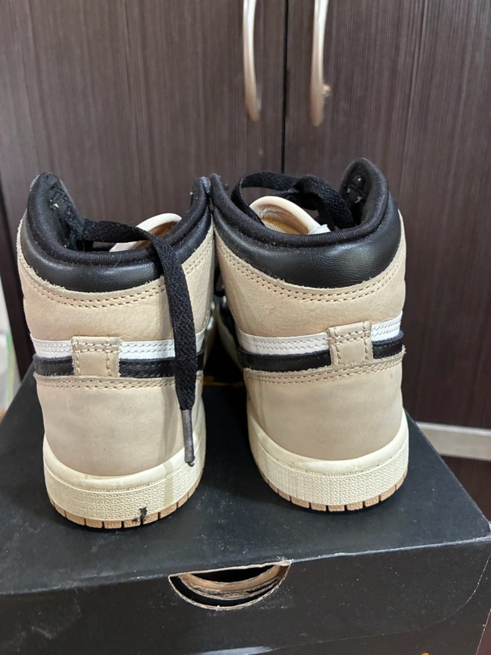 Nike Air Jordan 1 High Black White Taupe - Picture 10 of 12